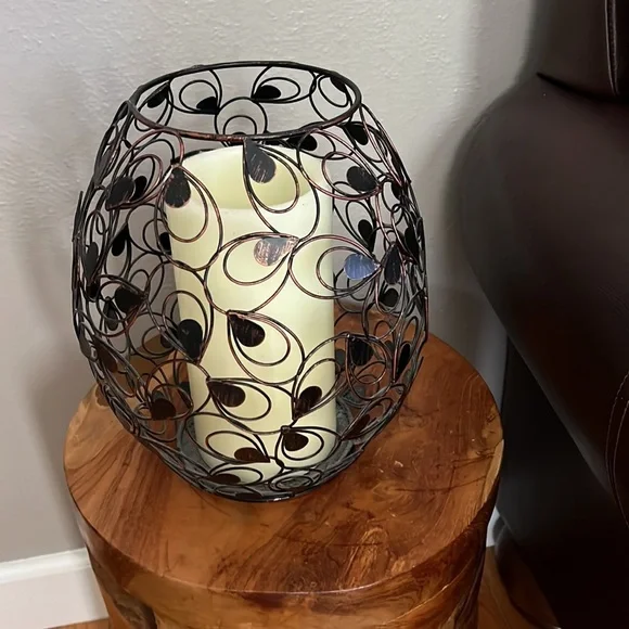 🎉Host Pick🥰💕❤️Beautiful Large Flameless Candle in Metal Basket - Picture 8 of 16